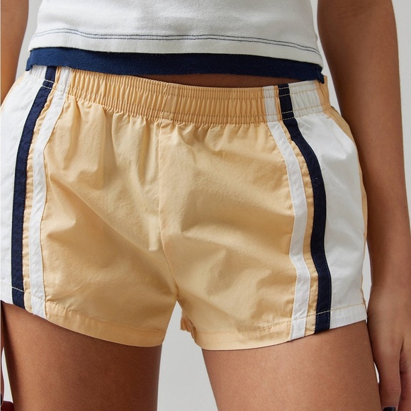 Urban Outfitters Pants - Urban Outfitters BDG Brandi Micro Short Tate Mcrae